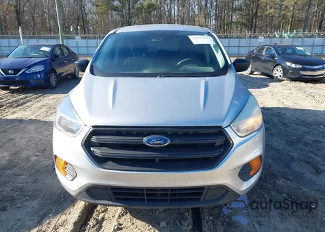 2017 Ford Escape S z USA, uszkodzony, nr VIN 1FMCU0F76HUD84257